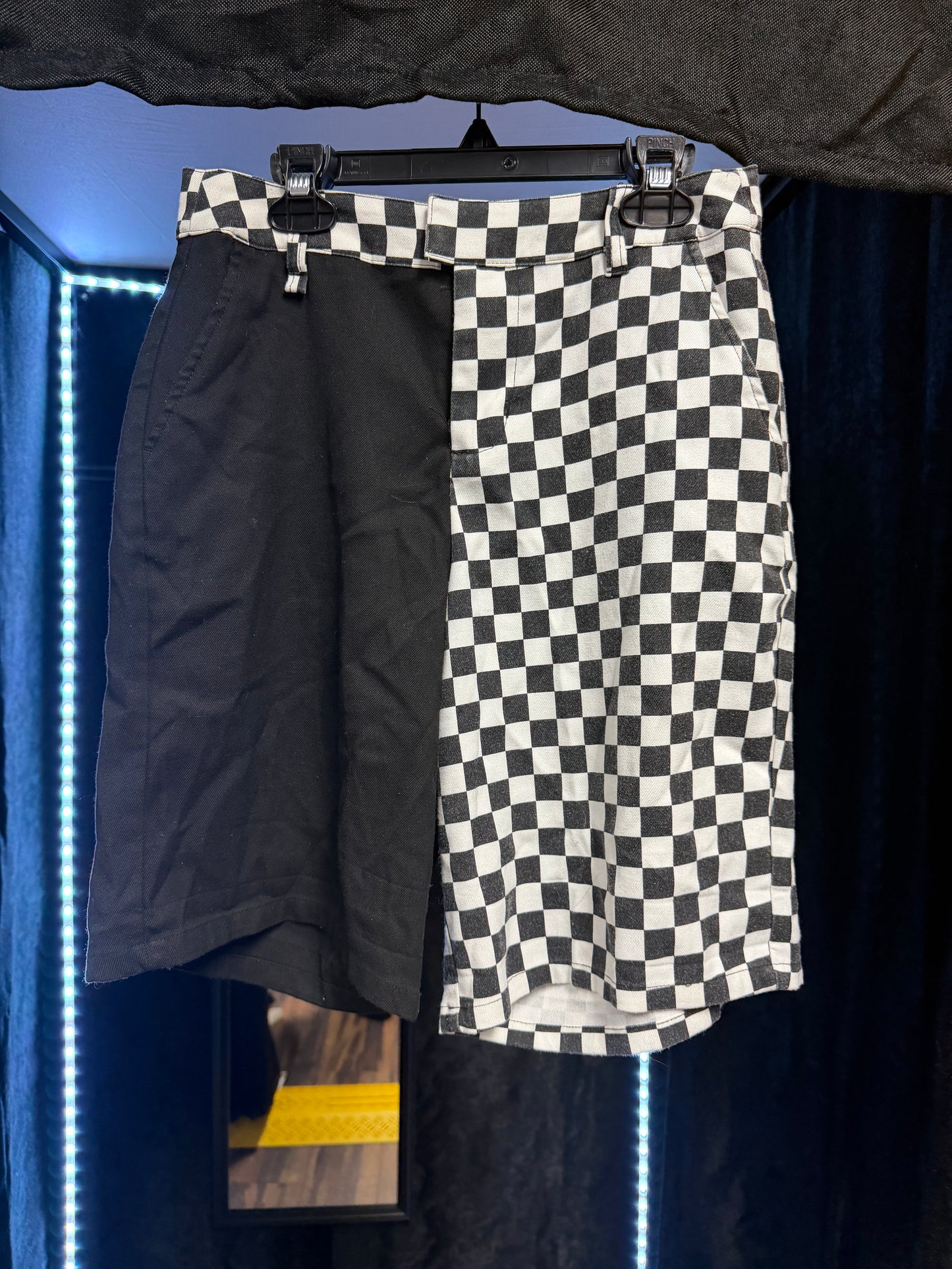 Hot Topic- Bermuda Shorts- Size S