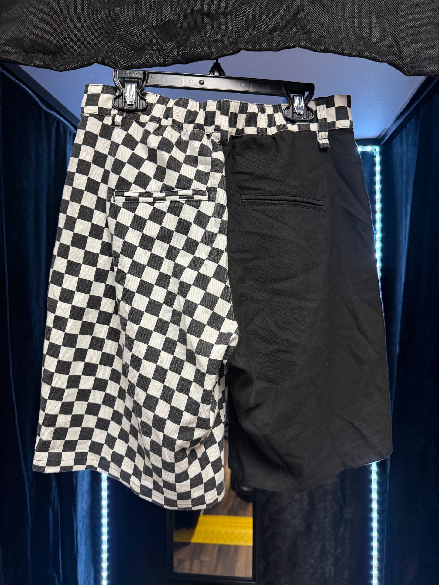 Hot Topic- Bermuda Shorts- Size S