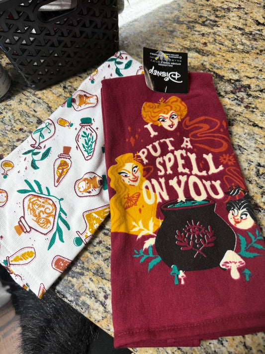 Disney Hocus Pocus Kitchen Towels- 2pk