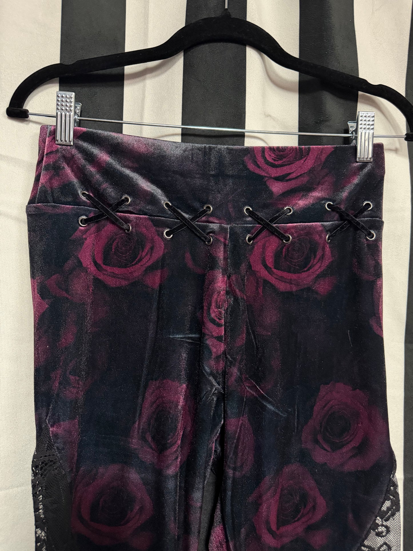 Twilight Rose Killstar Leggings- Small