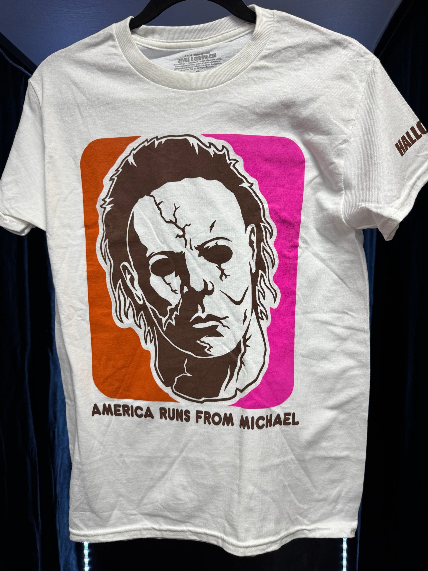 America Runs From Michael - Size S