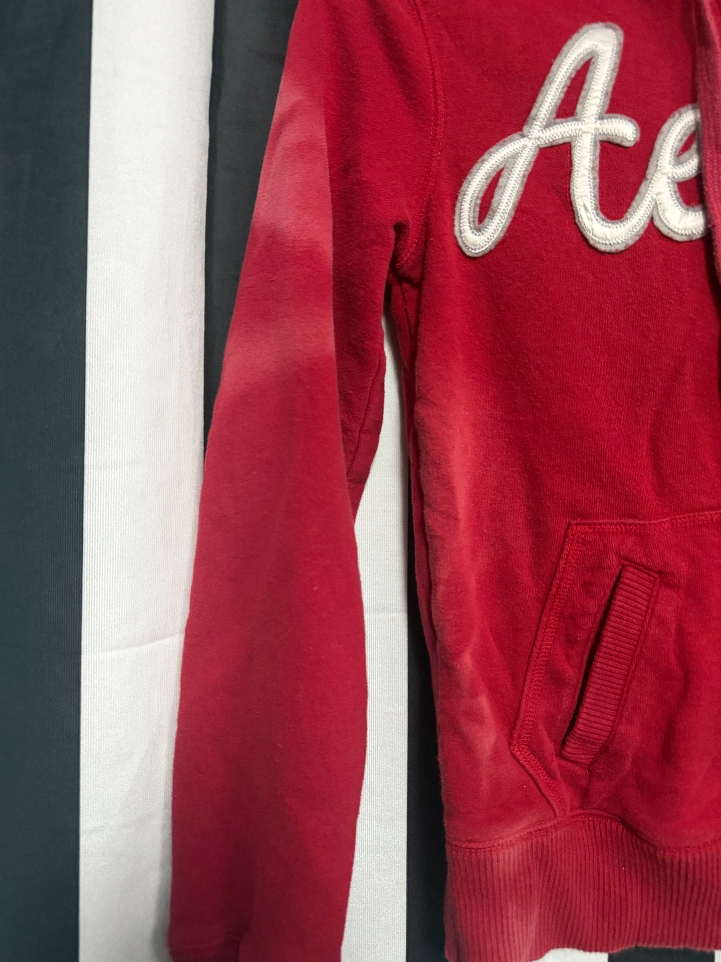Grail Y2K Red Snowflake Aero Half Zip- Size M