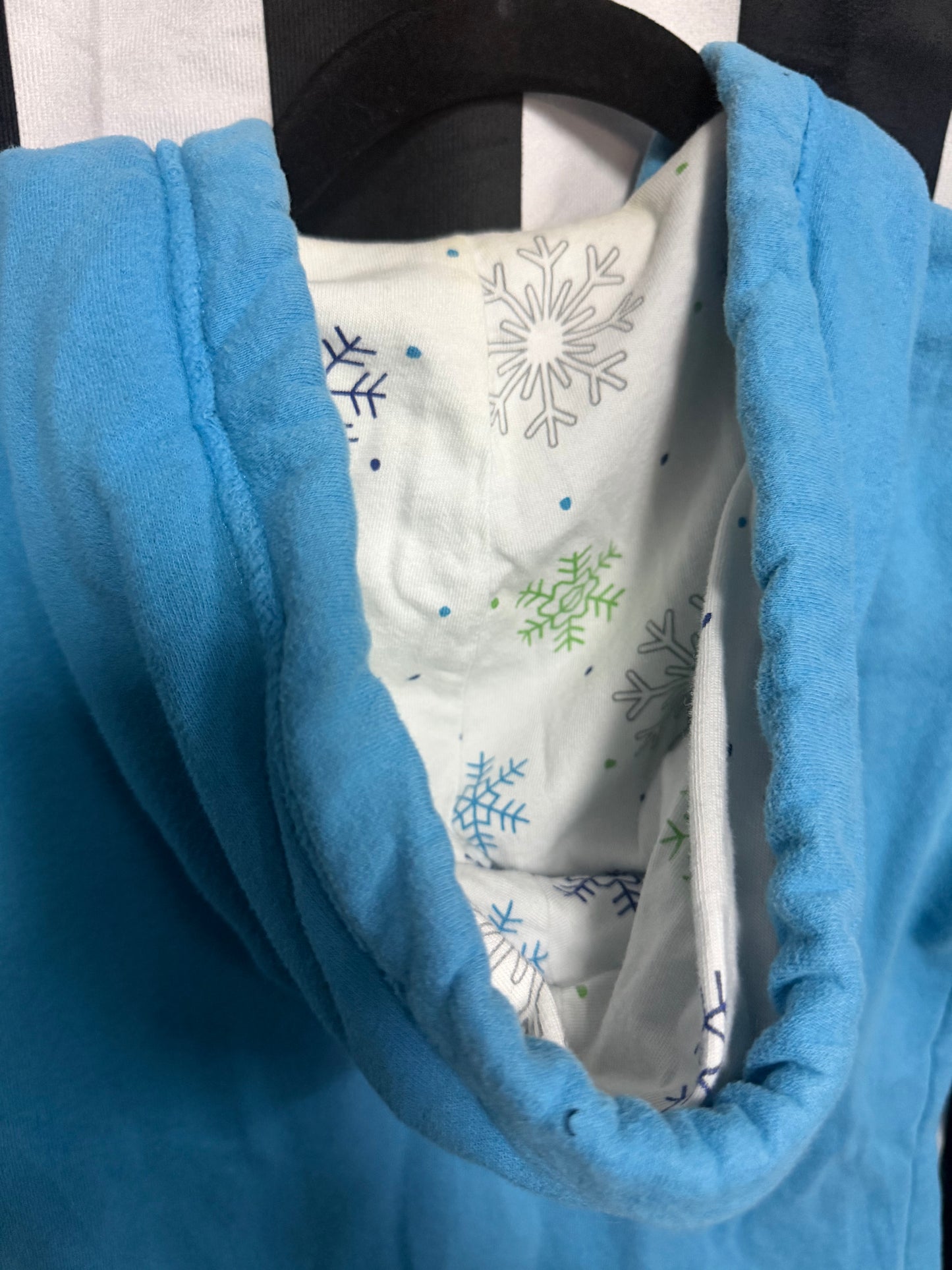 Grail Light Blue Snowflake Aero Half Zip- Size Small