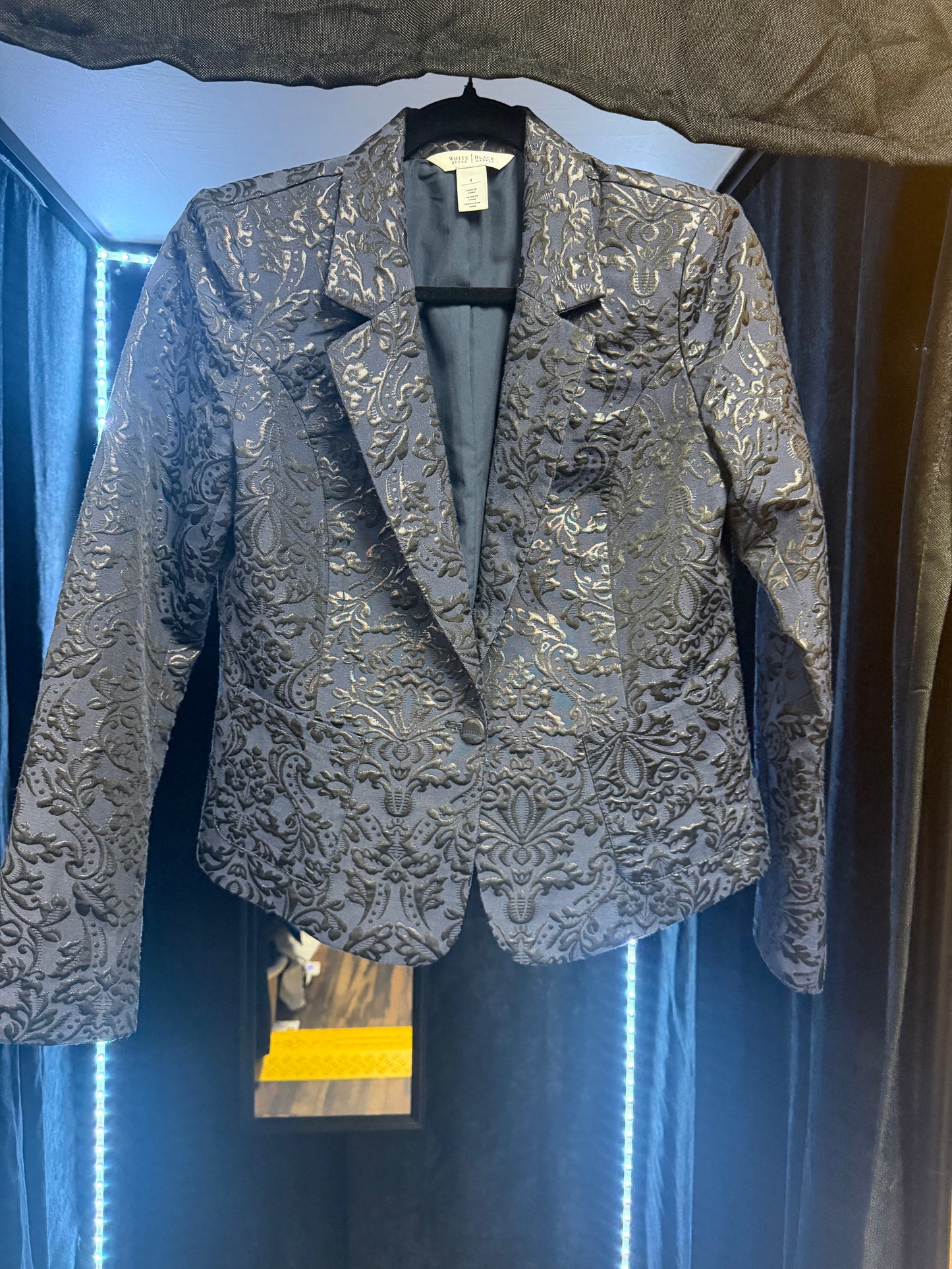NWOT- White House Black Market Blazer- Size 4