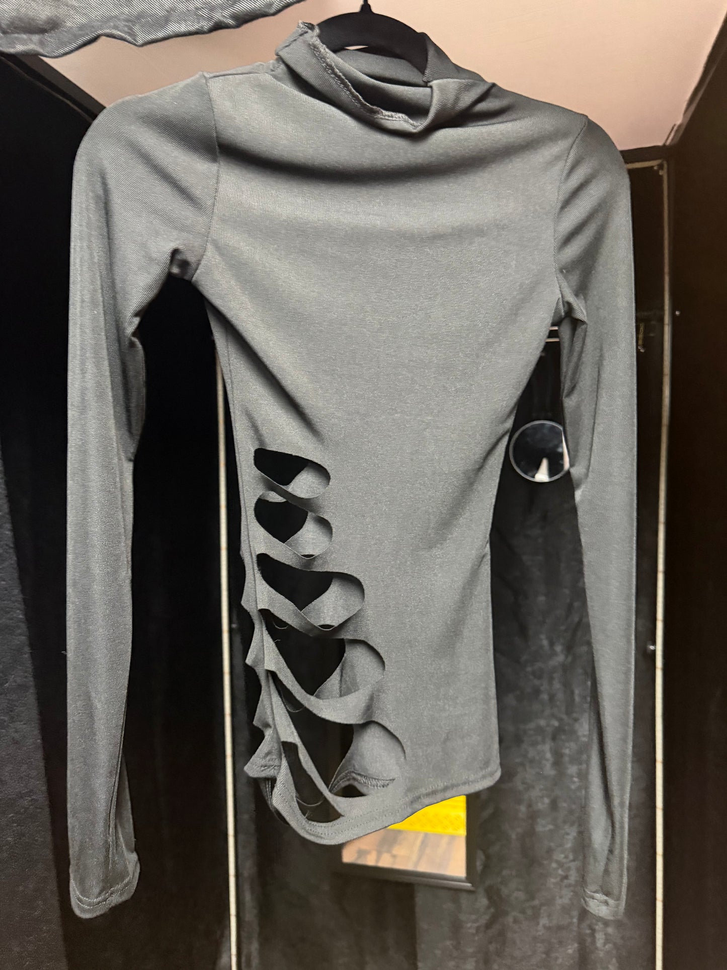 Side Cut Out Top- Size Small