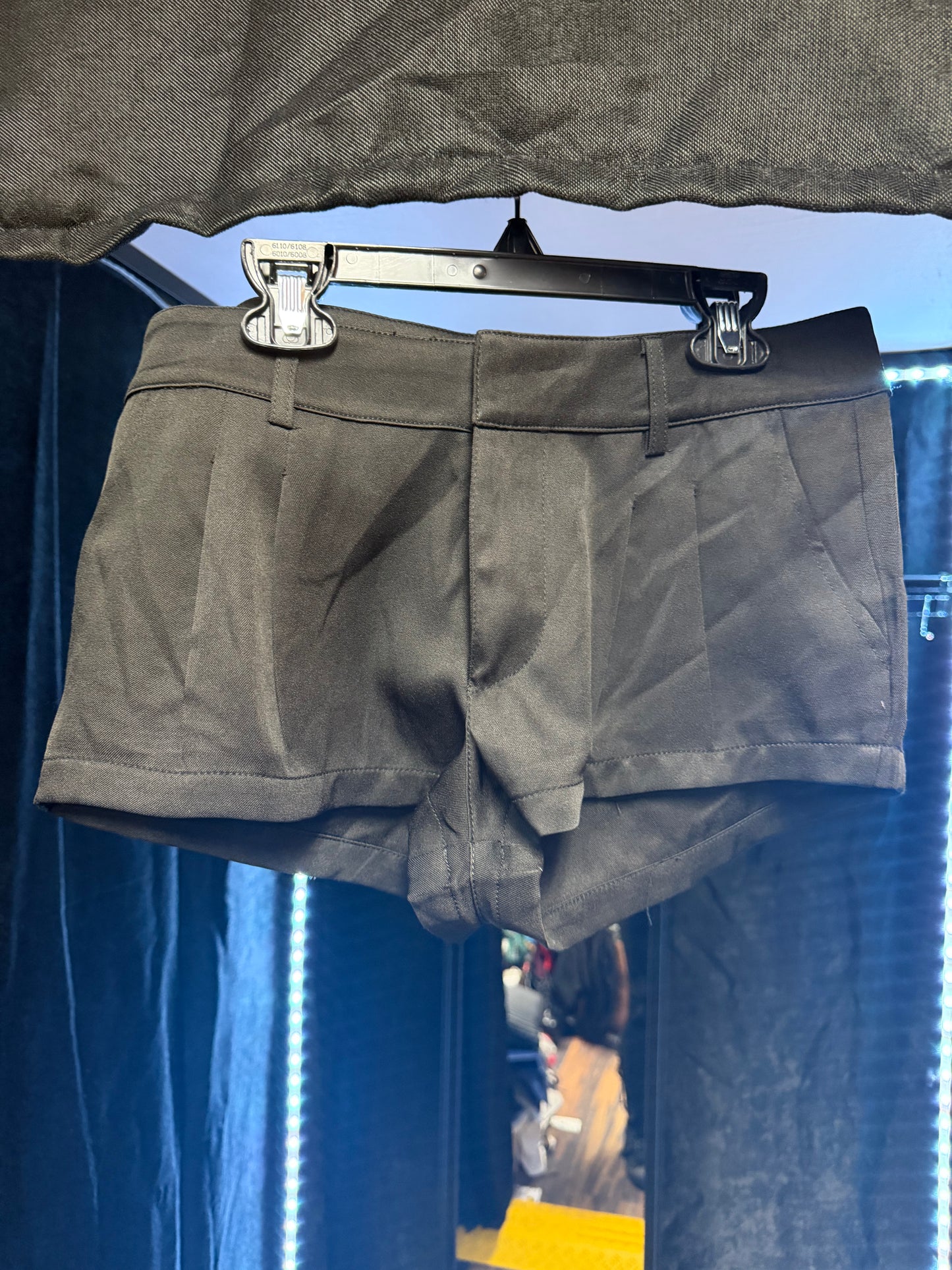 Edikted Kera Tailored Micro Shorts- Size Small
