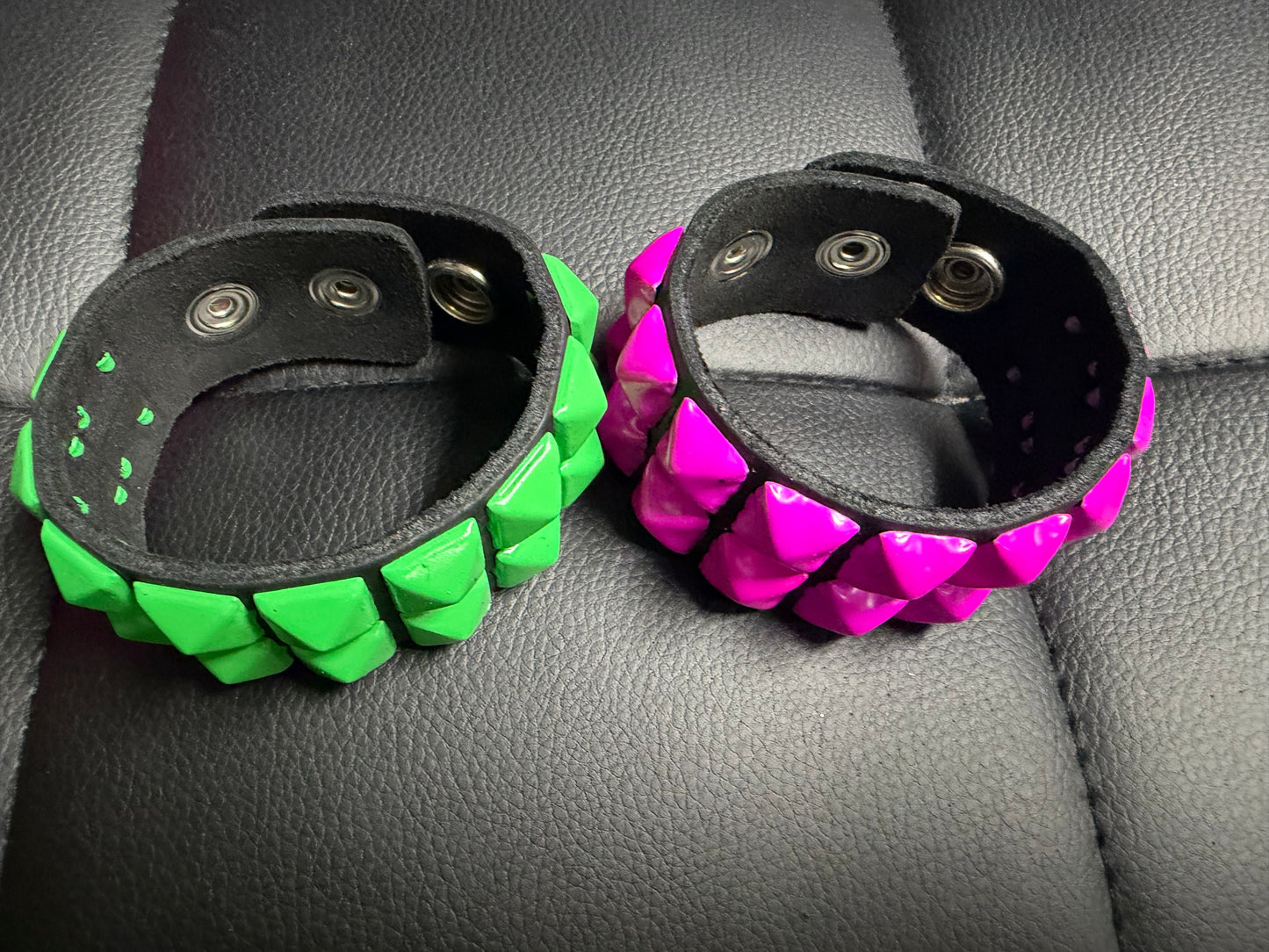 REAL LEATHER MATTE-  2 ROW 1/2" PYRAMID STUD SNAP BRACELET