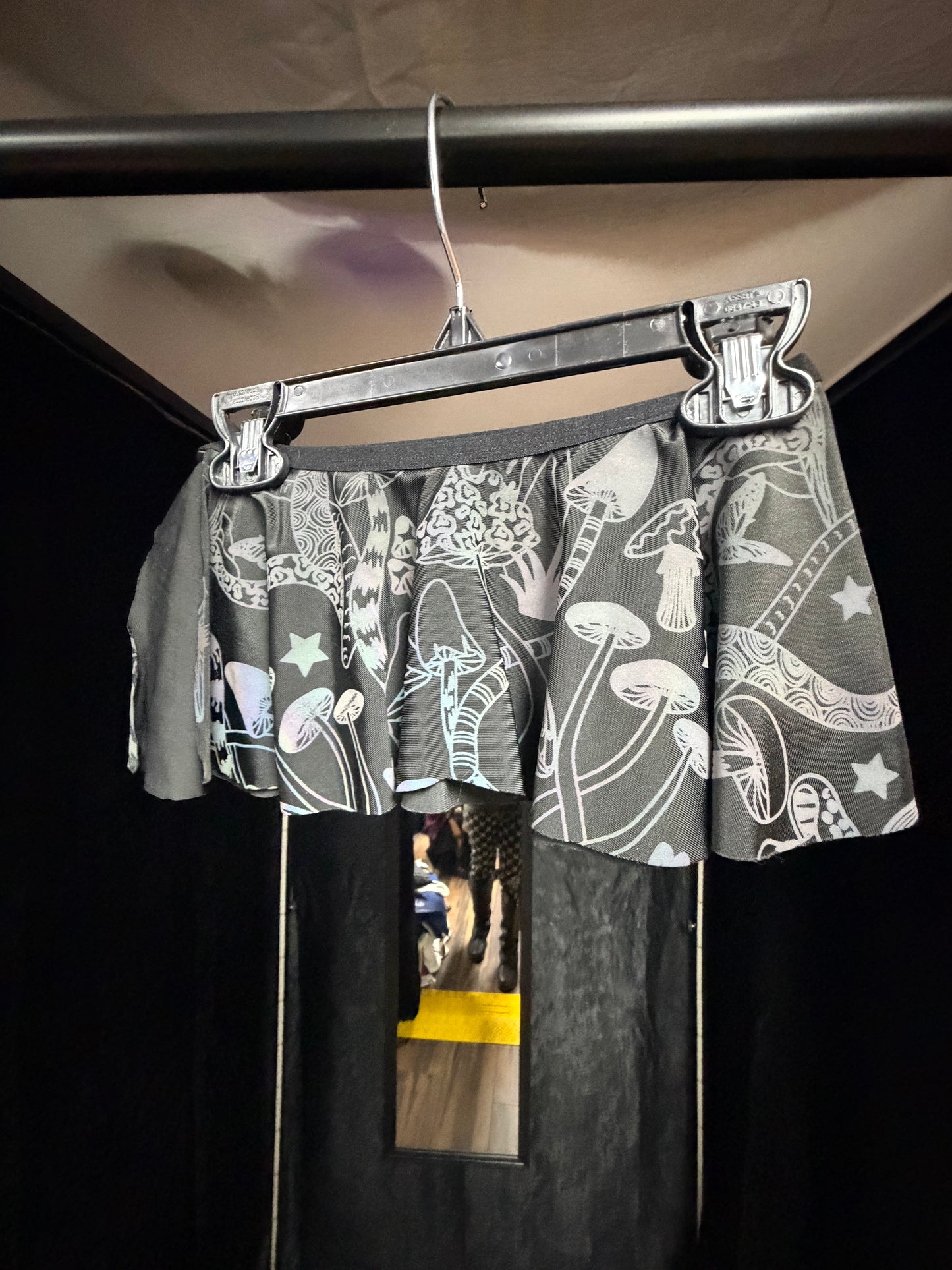 Rave Reflective Wrap- Mushrooms-Side Buckle