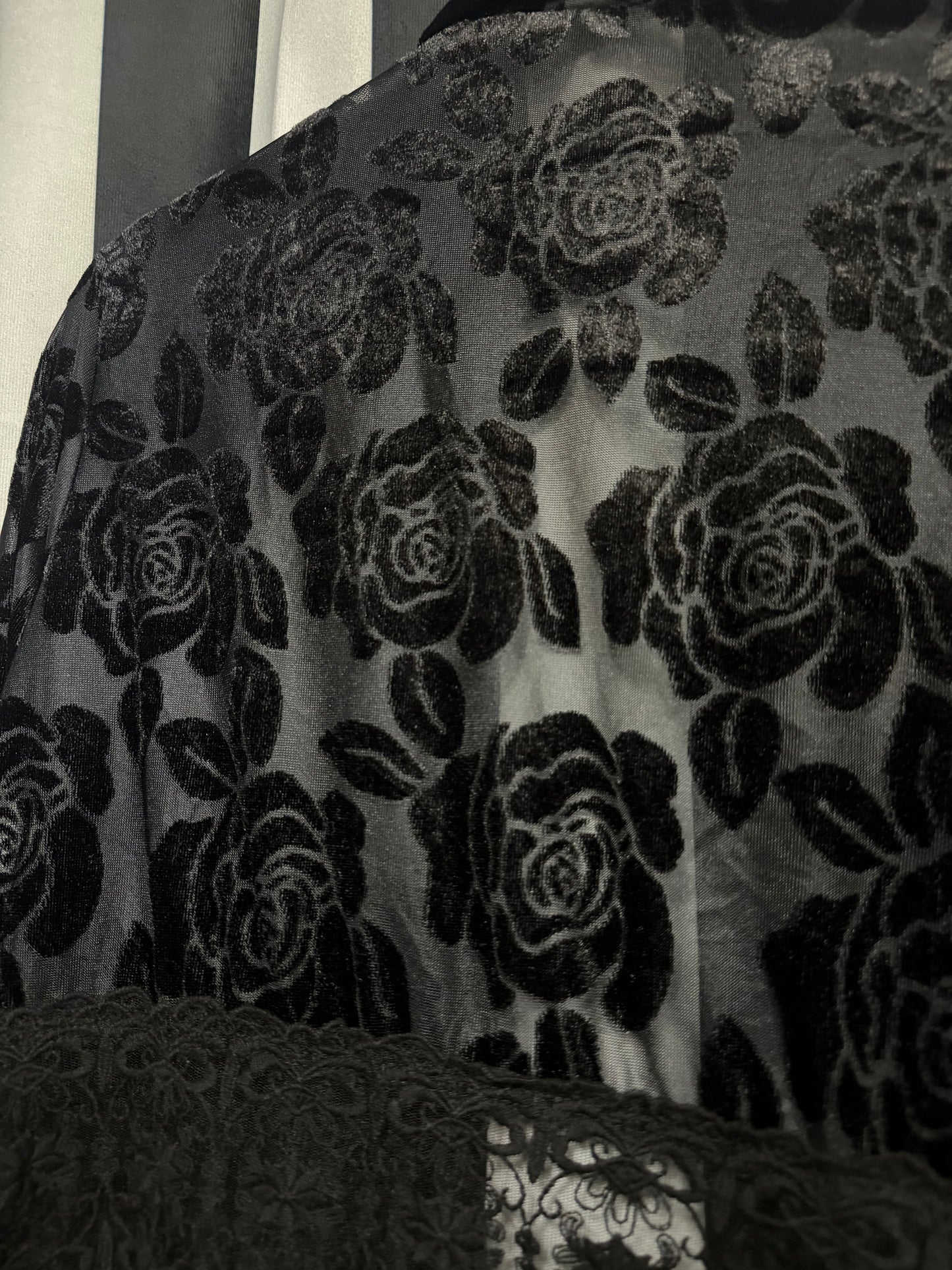 Be Vocal Gothic Black Velvet/Lace Rose Duster- Large