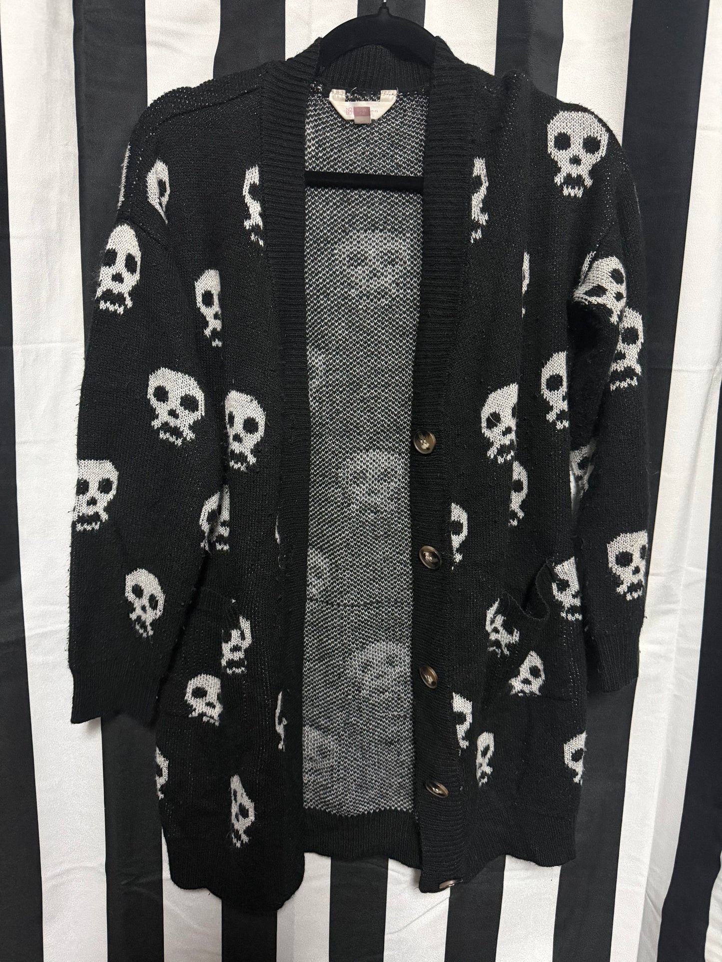No Boundries Skull Cardigan - Large