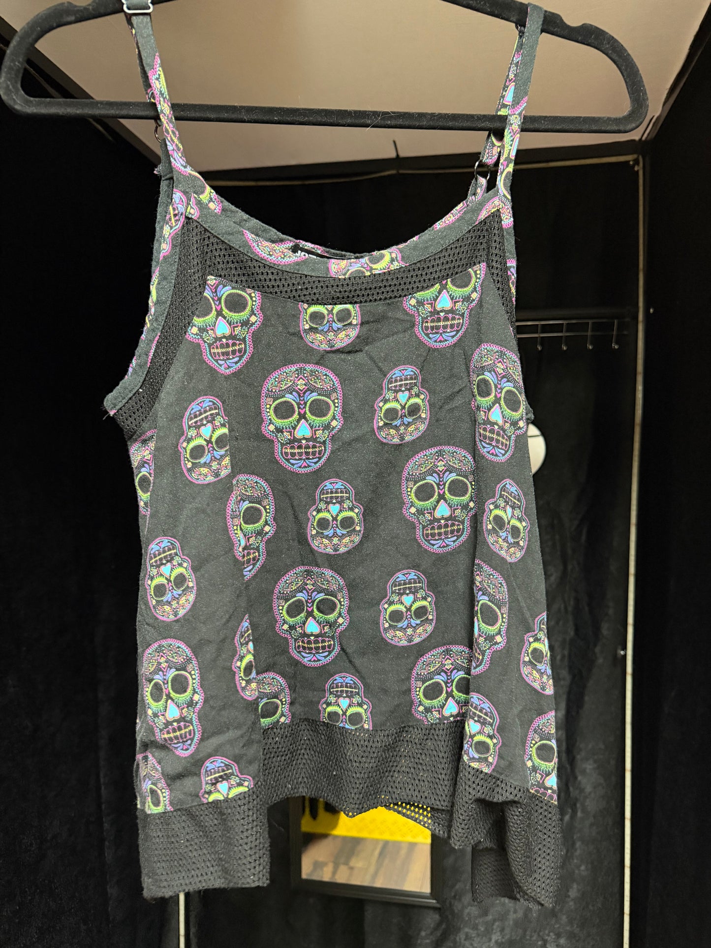 Hot Topic Skull Shirt- Size Med