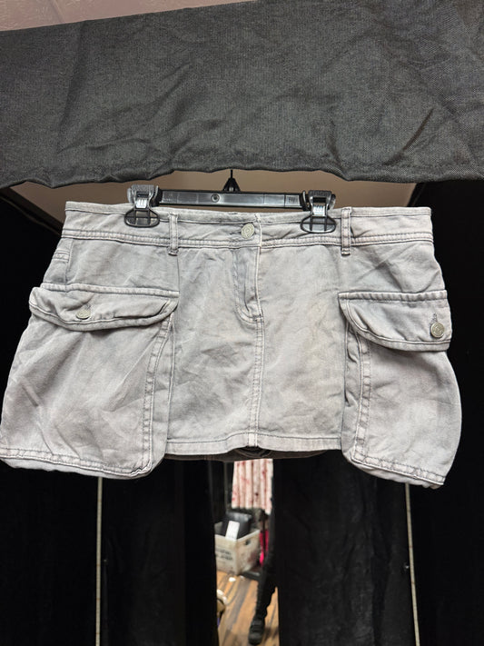 Grunge Cargo Mini Skort- Size Med