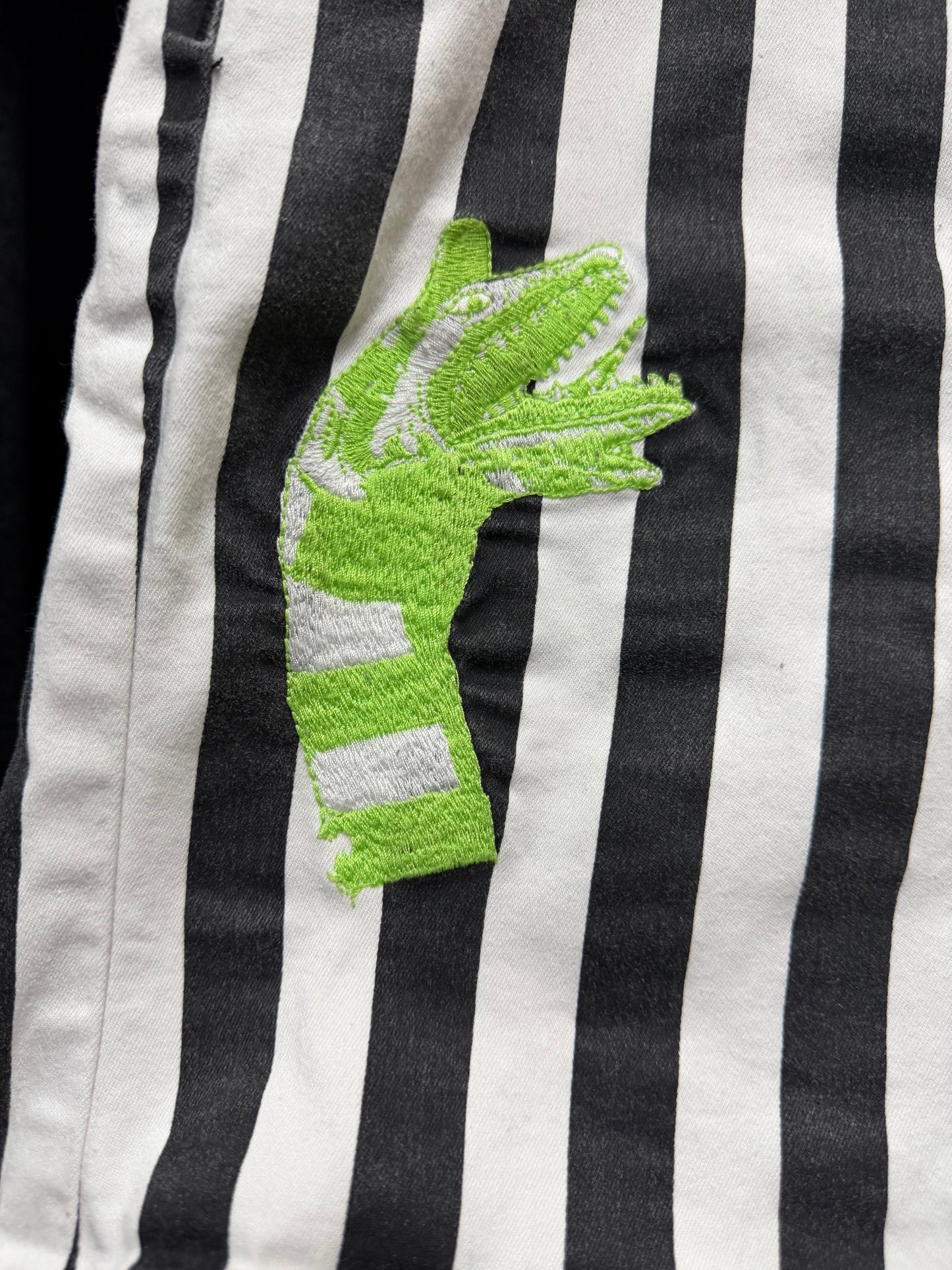 Beetlejuice striped statement shorts 🖤💚Size 15