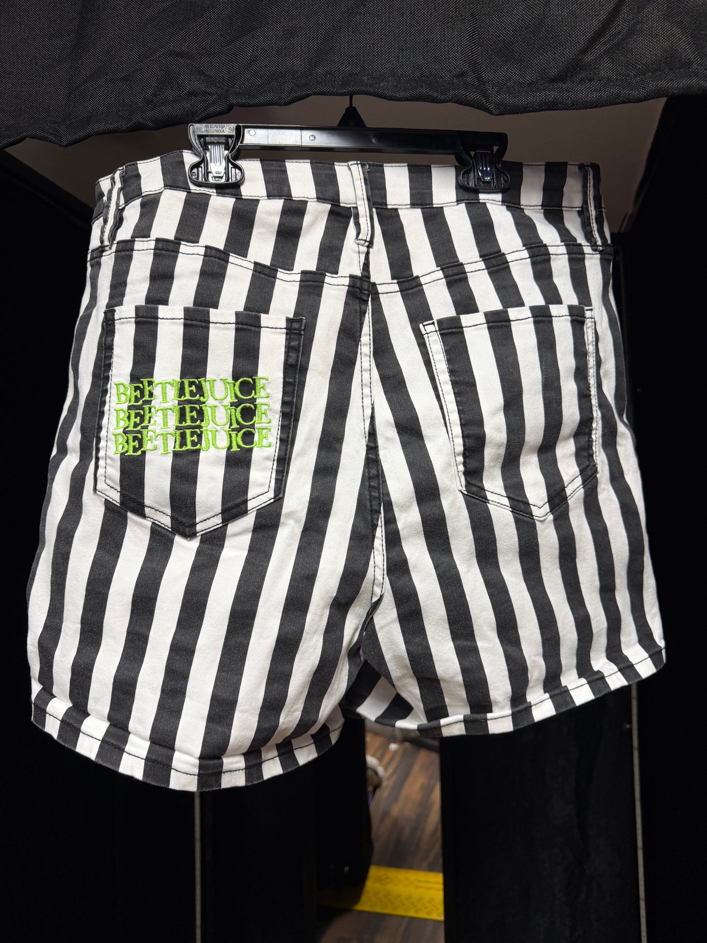 Beetlejuice striped statement shorts 🖤💚Size 15