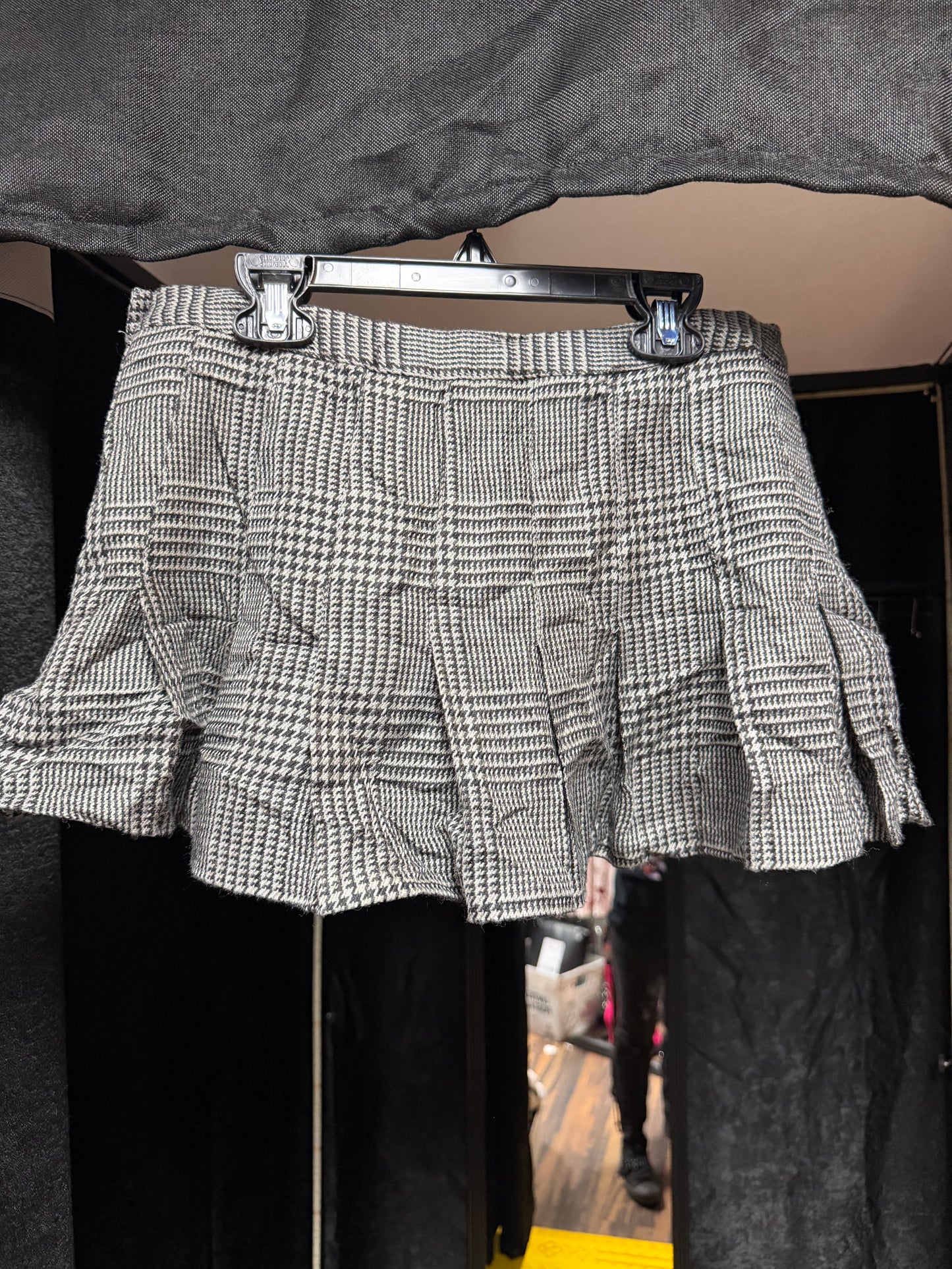 Dark academia mini skirt 🖤Size 6