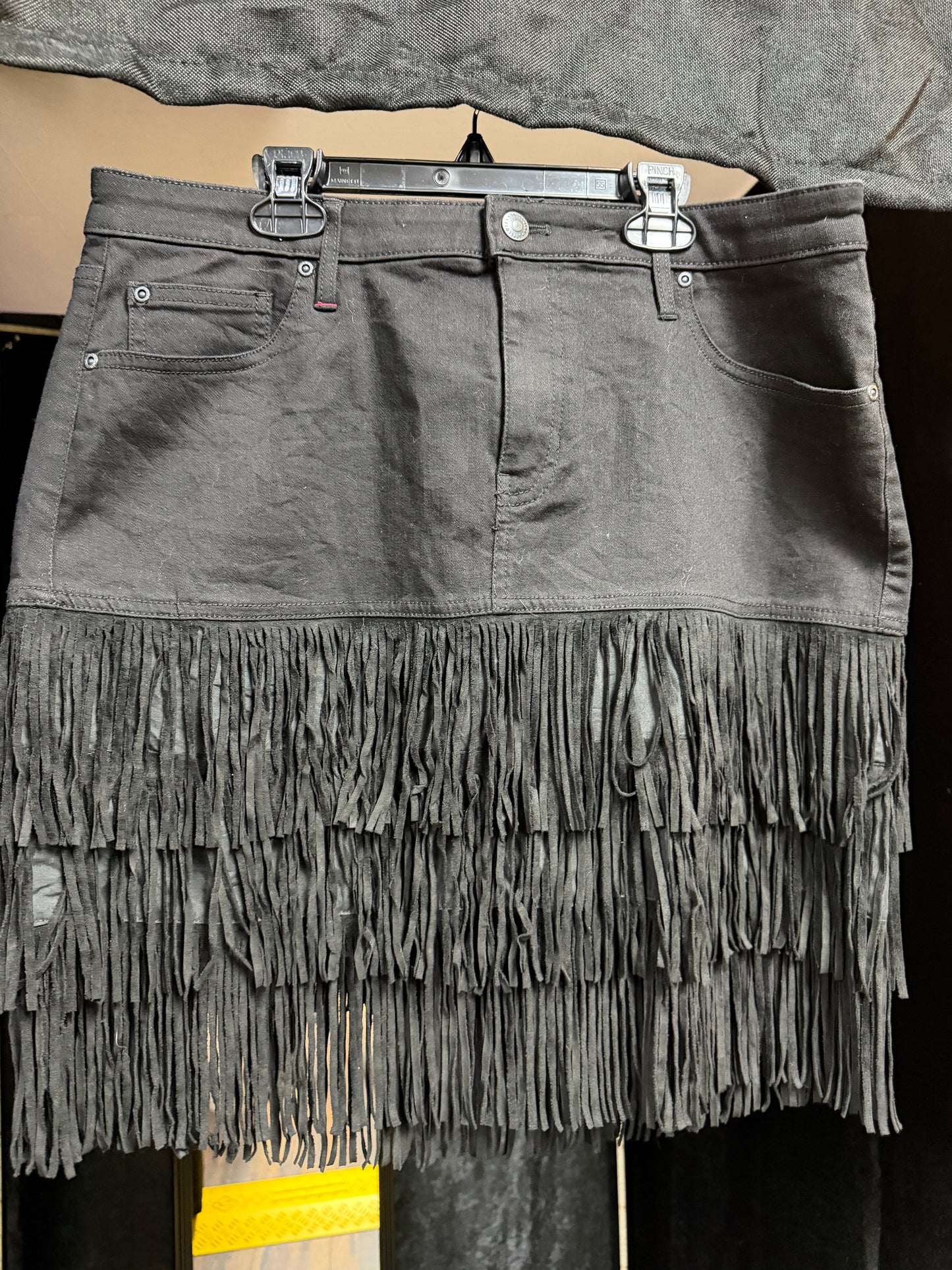 Black fringe western goth skirt 🖤Size XXL