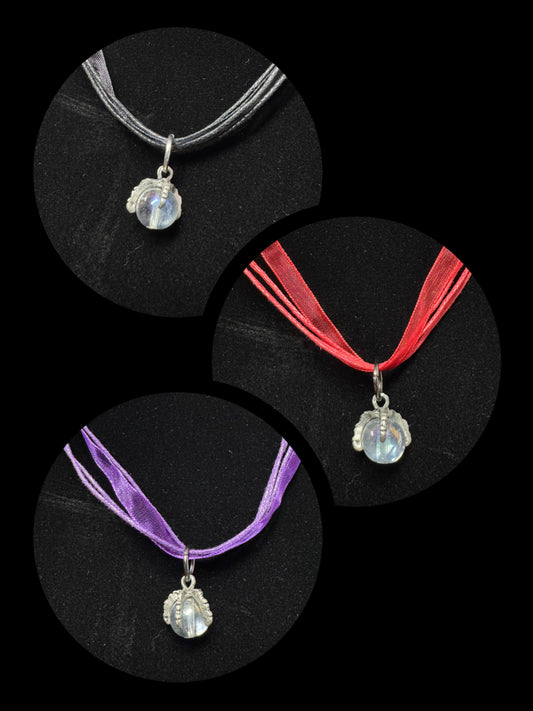 Iridescent Claw Ribbon Choker Necklace