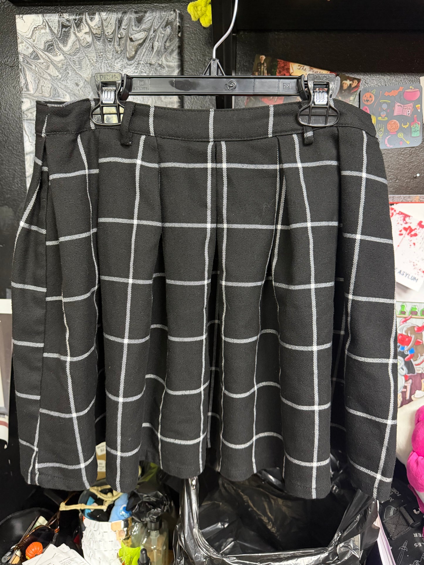 Hot Topic Black & White Plaid Skirt- Size Medium