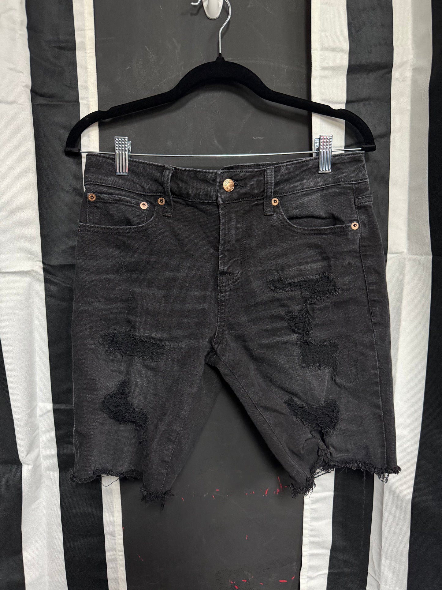 Aeropostale Slim Cut Offs- Waist 28