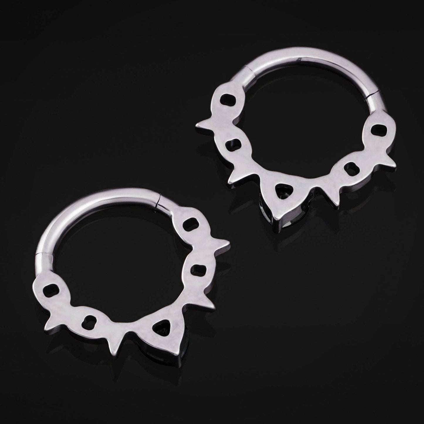 Septum Clicker, Silver Spiked Chain, Black Jewelled Heart, ASTM F136 Titanium