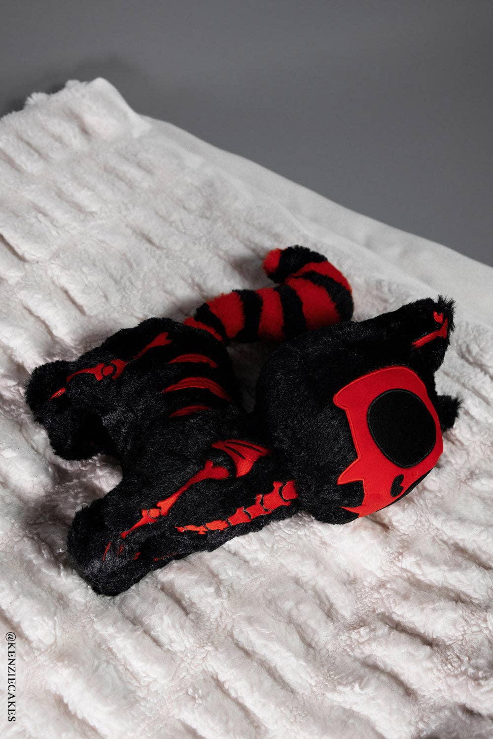 Skelekitty Plush Toy [Red Bones Limited Edition]