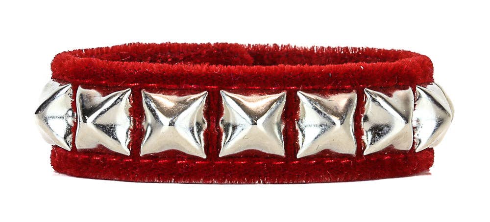 BC194VEL VELVET SINGLE ROW PYRAMID BRACELET