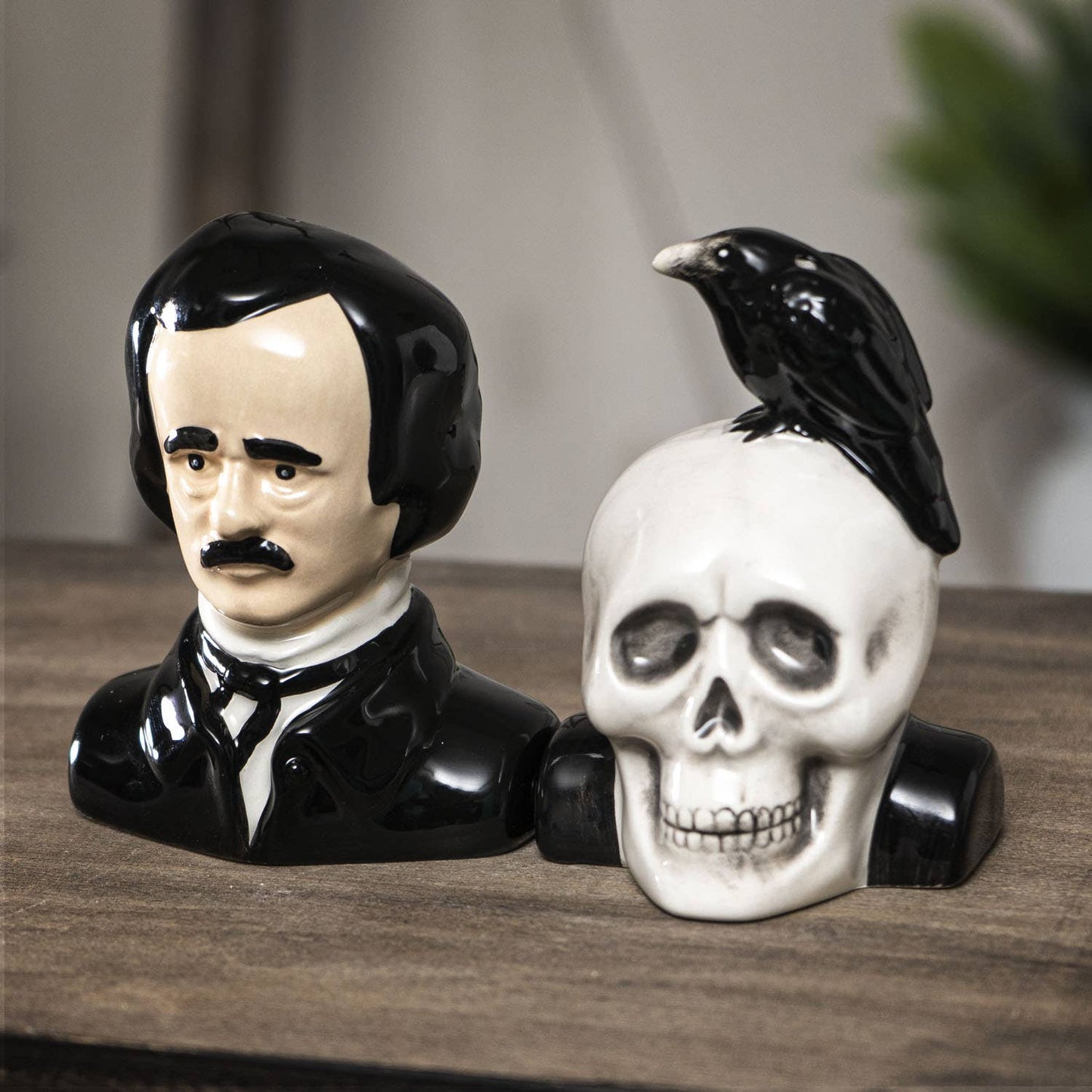 Edgar Allen Poe Salt & Pepper Halloween Shaker Set