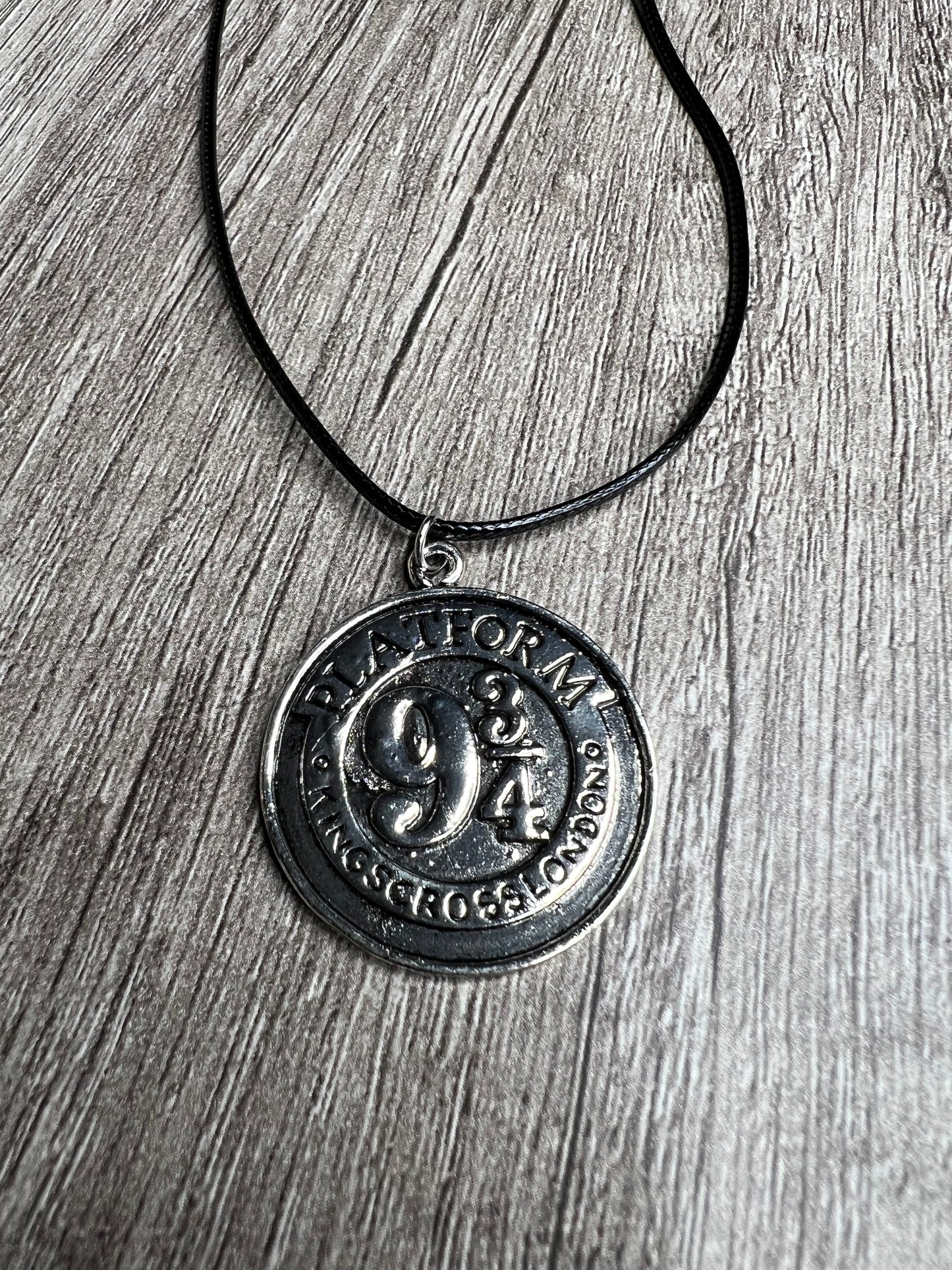 Harry Potter Platform 9-3/4 Necklace — Silver