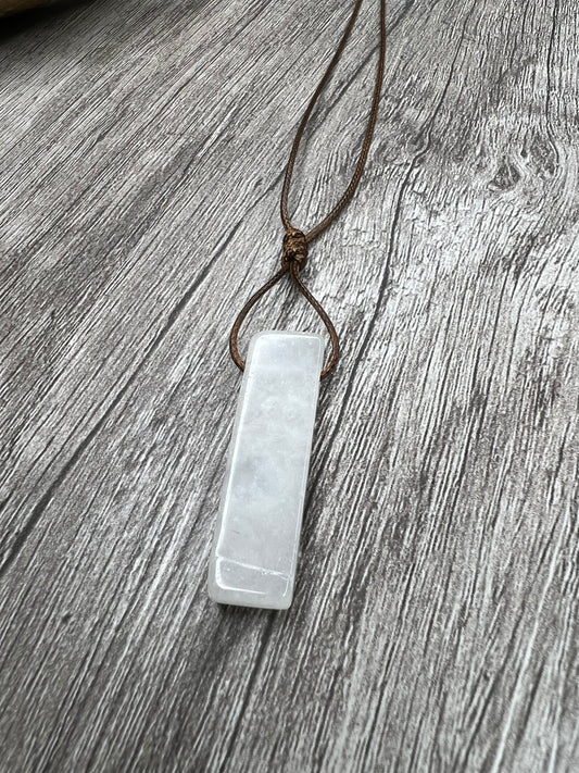 Irregular White Crystal Stone Necklace