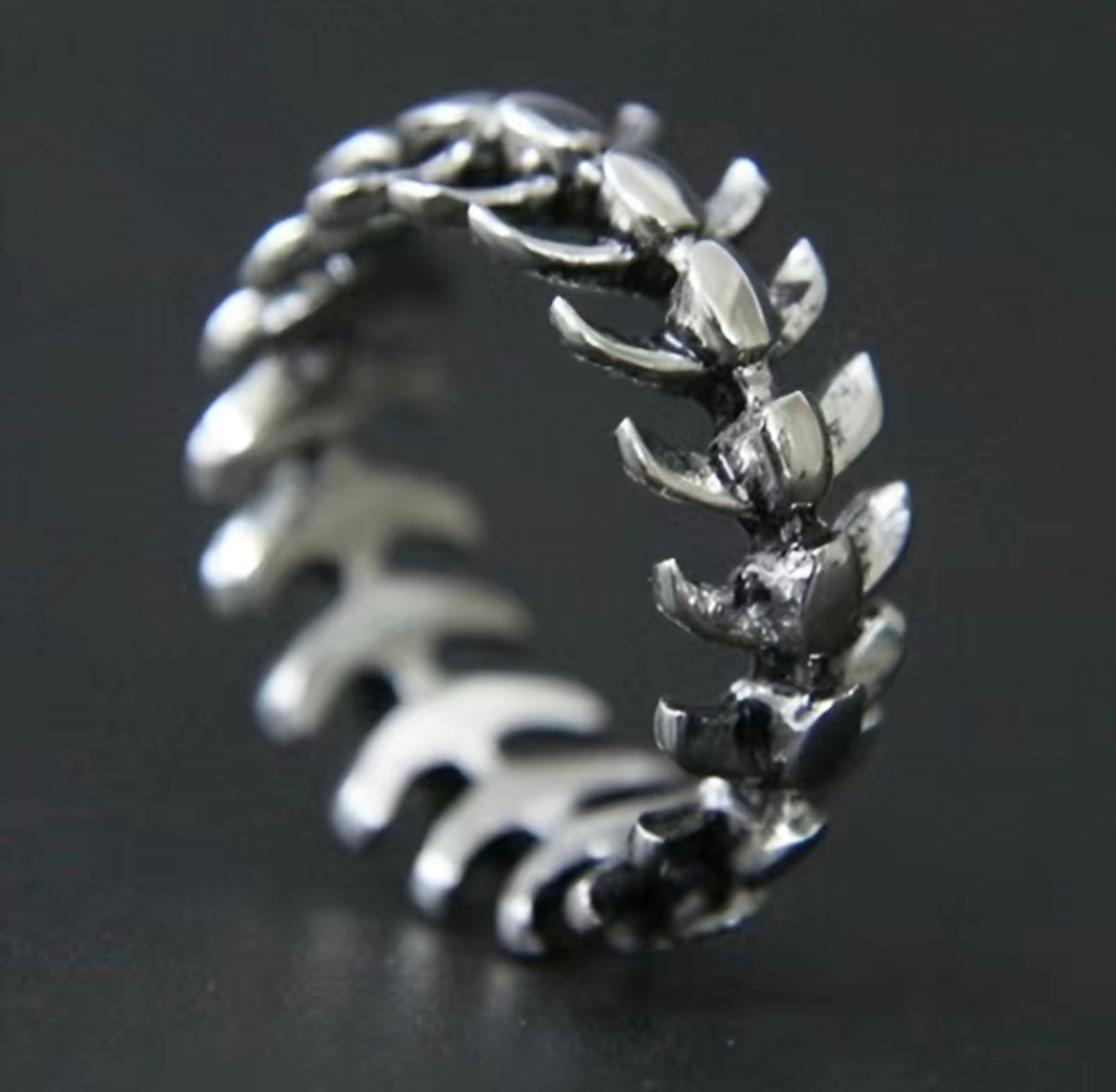 Spine Ring-Size 8
