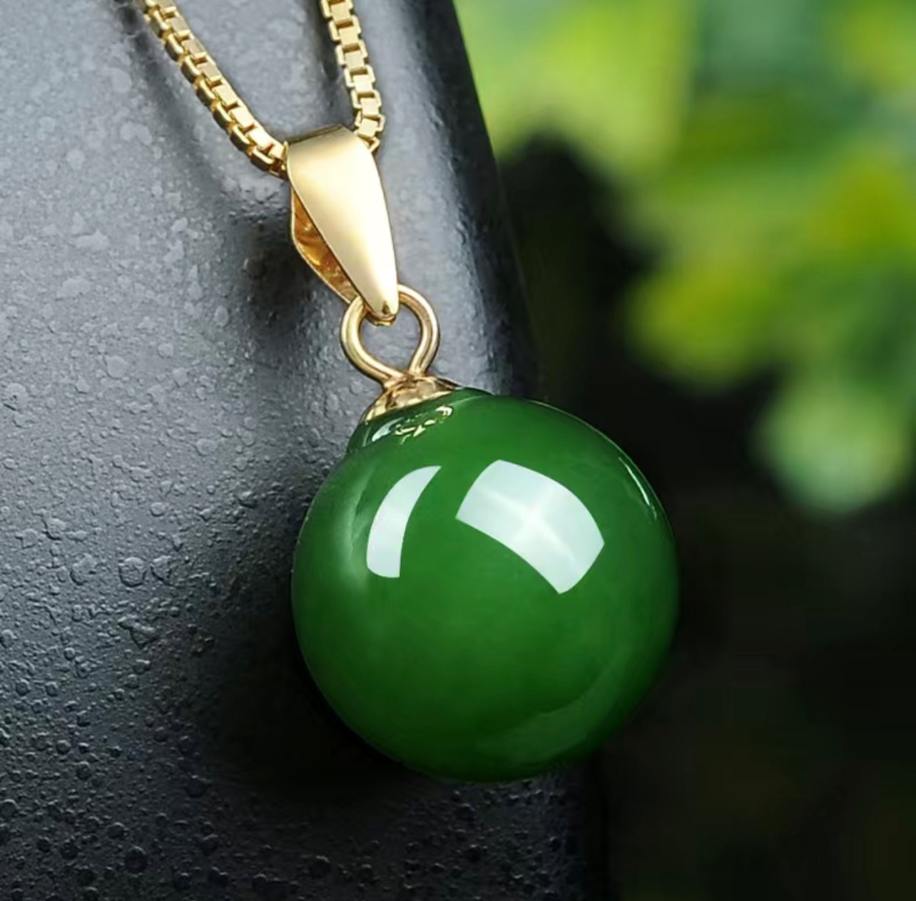 Green Jade Pendant -Sphere
